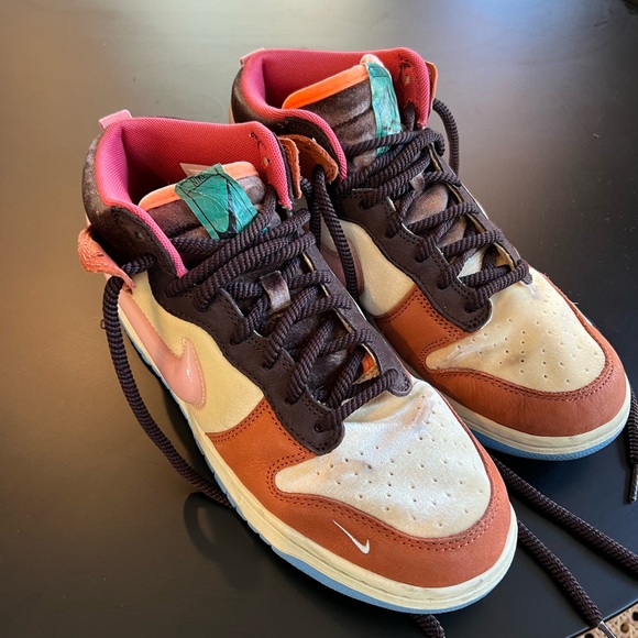 Nike x Social Status - Dunk Mid “Milk Chocolate” - Picture 7 of 12